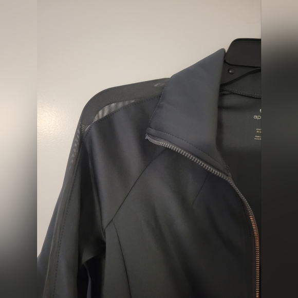 Women's Apana Activewear Jacket Size Small - Picture 2 of 6